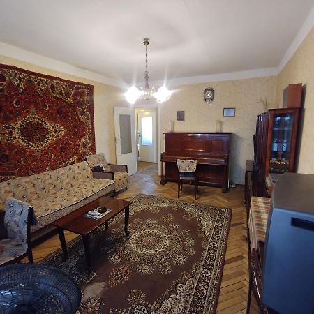 Apartment Vintage เยเรวาน ภายนอก รูปภาพ